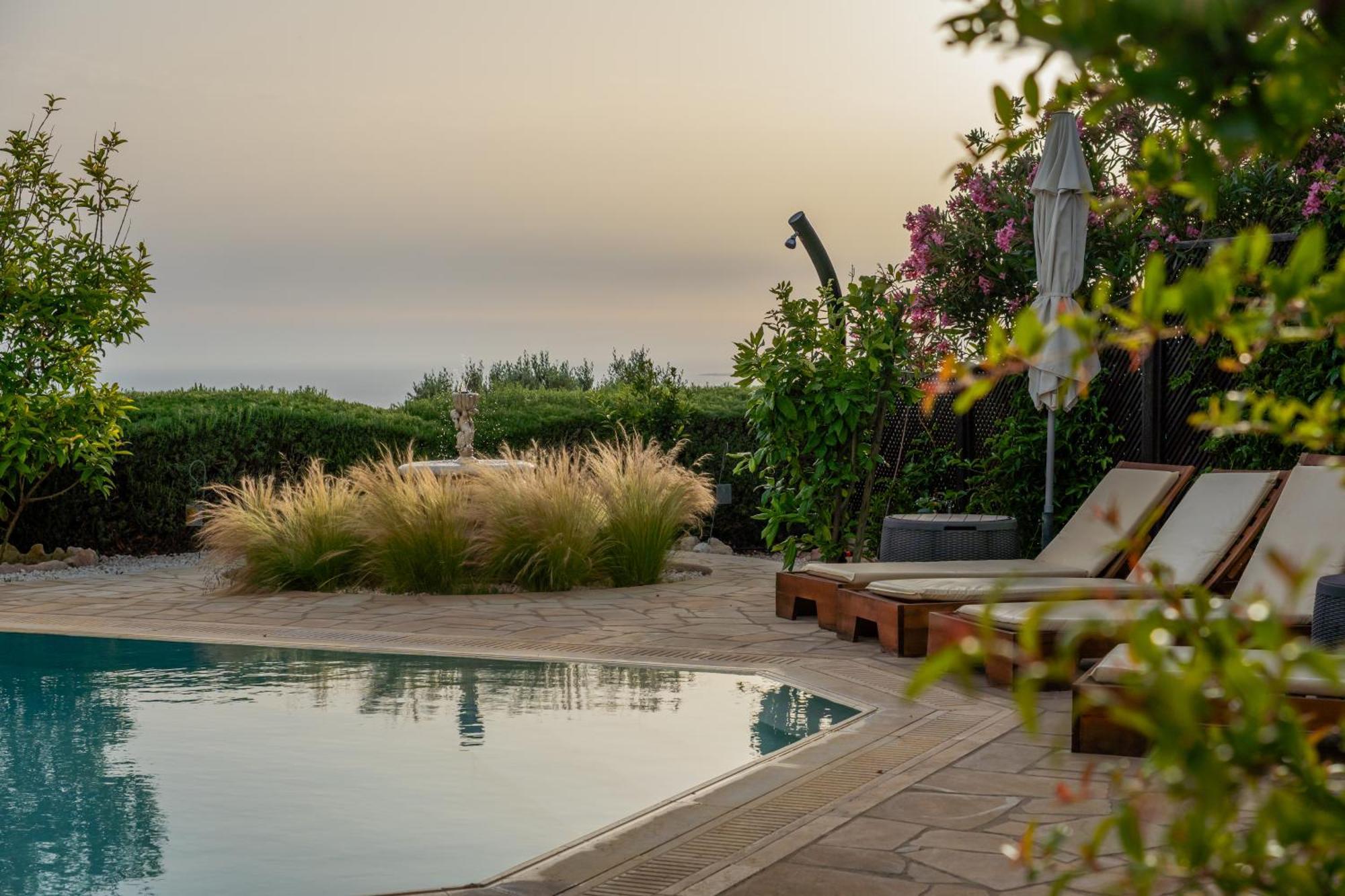 Villa Panorama - Stunning Views In Villa With Hot Tub, Pool, Garden Kouklia Exterior foto