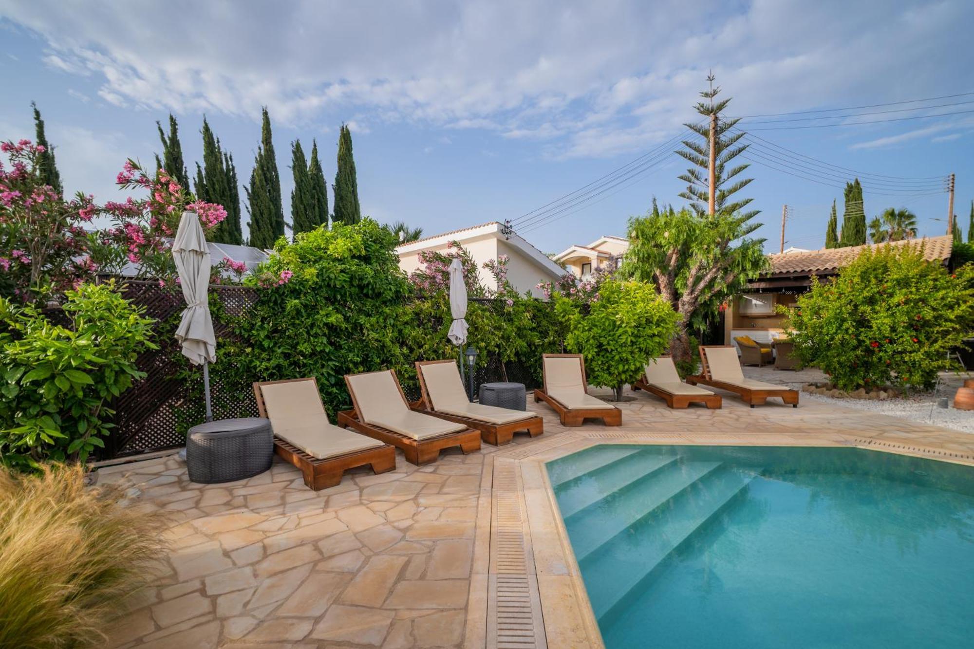 Villa Panorama - Stunning Views In Villa With Hot Tub, Pool, Garden Kouklia Exterior foto